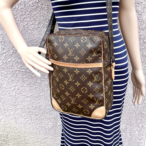Louis Vuitton Monogram Danube MM Vintage Crossbody Bag Unisex - Picture 1 of 4